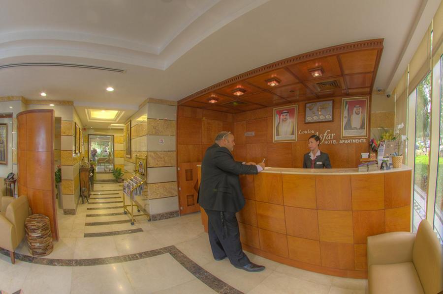 楼楼阿斯法公寓式酒店 阿布扎比 外观 照片